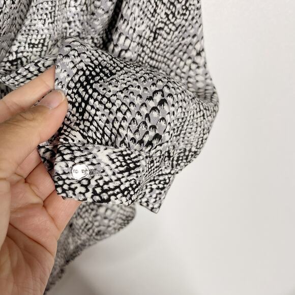 Joie Small Gray Black Snakeprint Silk Purine Button Front Blouse Top 3/4 Sleeve - Picture 9 of 9